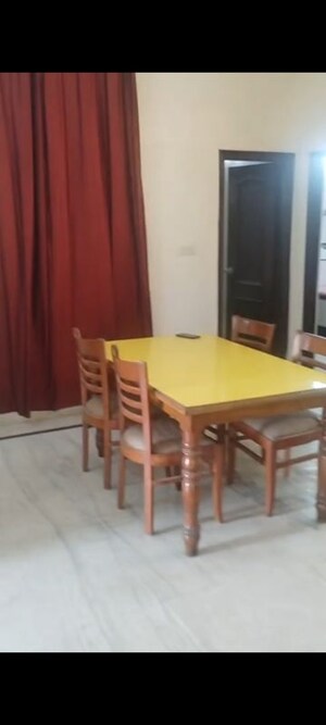 Bedroom in 2 BHK Builder Floor at Sector 38 – for Rent