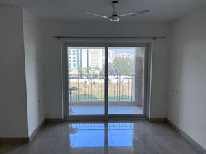 Room in 3 BHK Apartment at Sterling Ascentia, Bellandur – for Rent