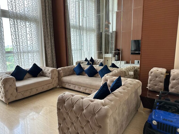 Bedroom, mahagun-mezzaria 4 Bedroom 4425 Sq.Ft. Apartment In Sector 78 Noida 10178456