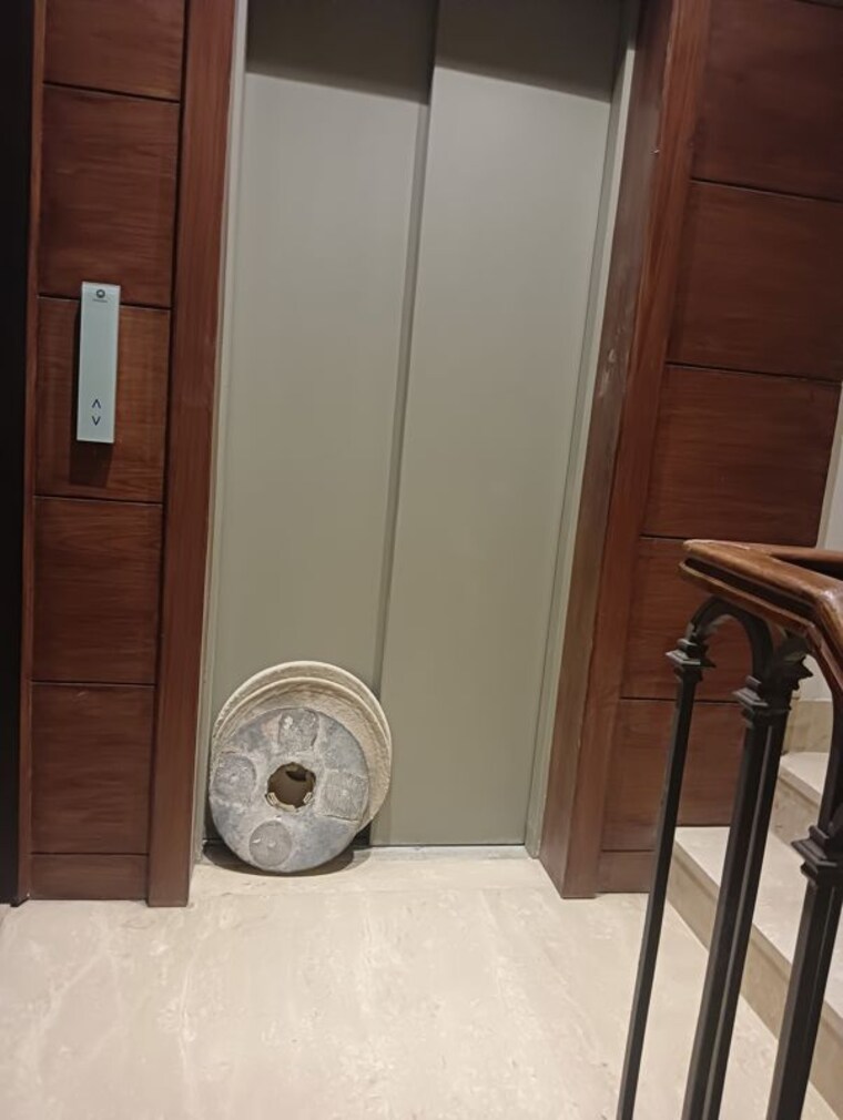 undefined, anand vihar 3 Bedroom 230 Sq.Yd. Builder Floor In Anand Vihar Delhi 10178310