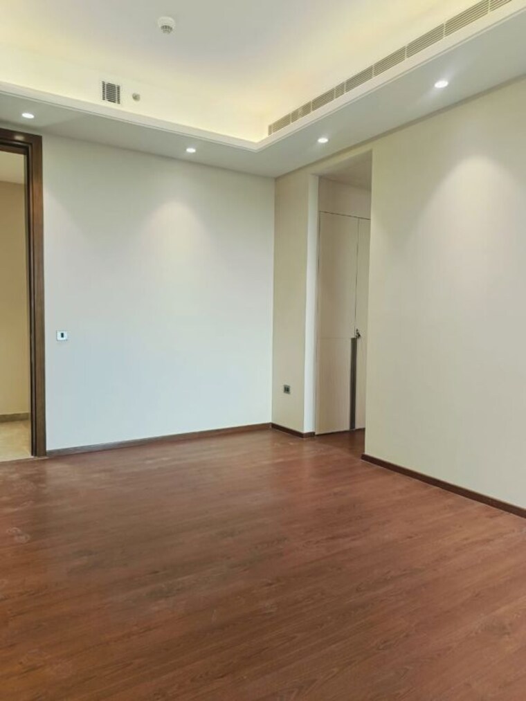 Room, aba-cleo-county 4 Bedroom 3195 Sq.Ft. Apartment In Sector 121 Noida 10178543