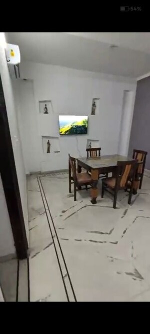 Master Bedroom in 3 BHK Builder Floor at Sector 38 – for Rent