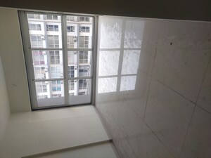 Room in 2 BHK Apartment at Godrej Central, Chembur – for Rent