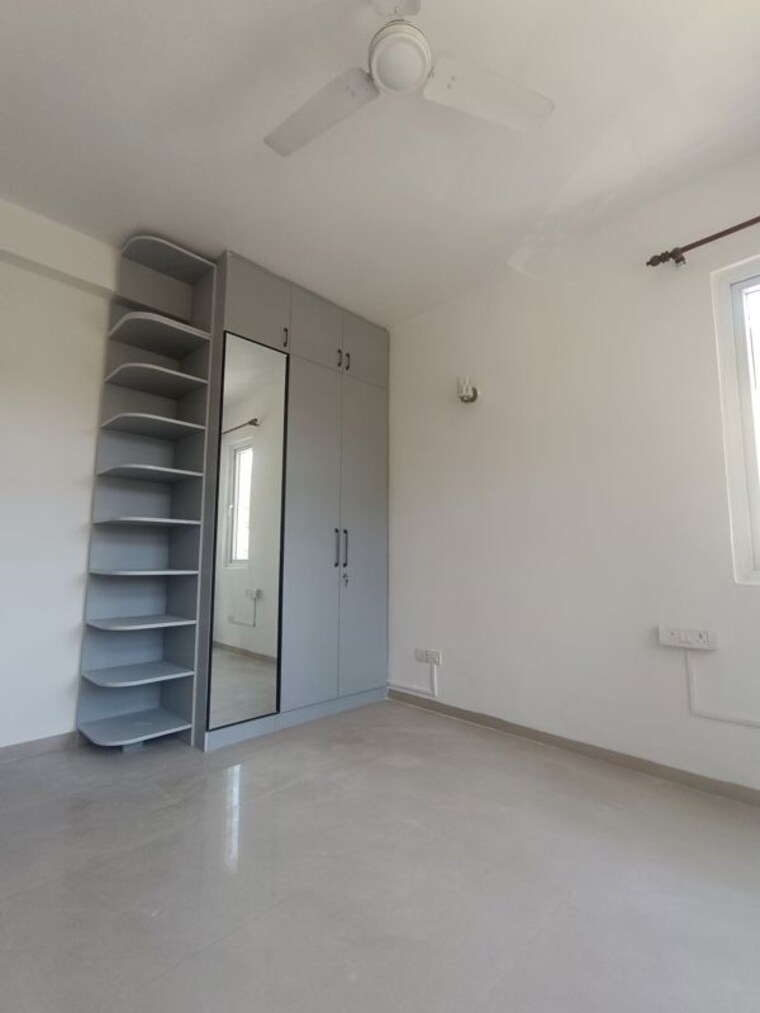 Room, emaar-mgf-emerald-hills 4 Bedroom 350 Sq.Yd. Apartment In Sector 65 Gurgaon 10177663