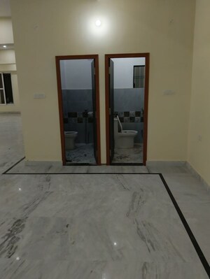 Floor Plan in  Showroom at Gomti Nagar – for Rent