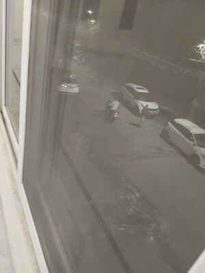 Parking in  Showroom at Gomti Nagar – for Rent