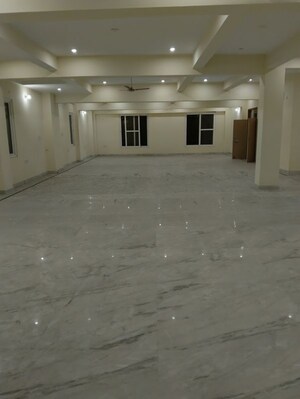  Showroom For Rent in Gomti Nagar