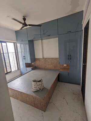 1 BHK Apartment For Rent in Lalbaug