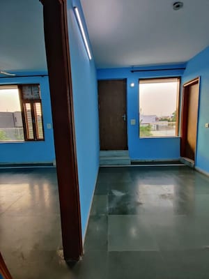 Room in 1 BHK Independent House at Sector 5 – for Rent
