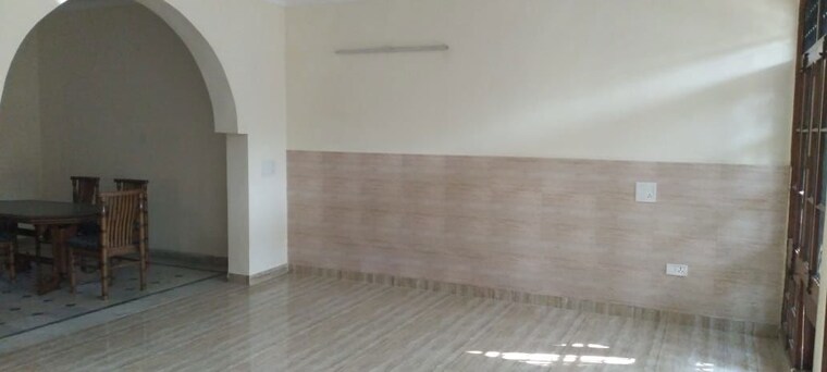 Room, sector 5 1 Bedroom 786 Sq.Ft. Independent House In Sector 5 Gurgaon 10179009