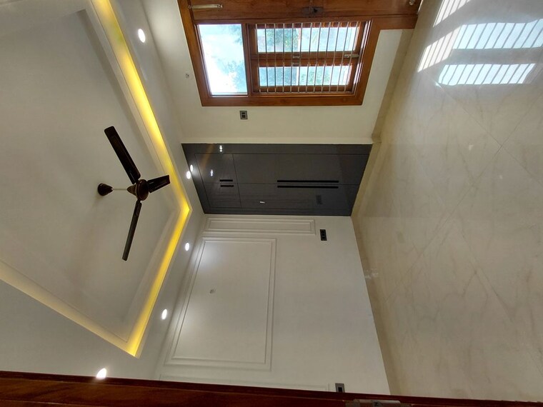 Bedroom, bptp-district-3 3 Bedroom 153 Sq.Yd. Builder Floor In Sector 85 Faridabad 10179234