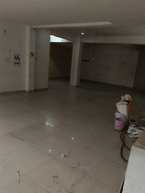 Parking in  Office Space at Gomti Nagar – for Rent