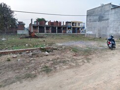 Plot For Sale in Jankipuram Extension