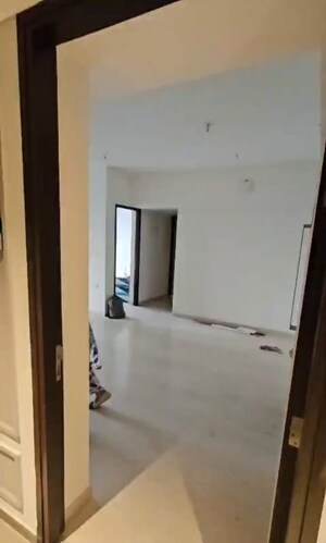 Room in 3 BHK Apartment at Lodha Aura, Wadala – for Rent