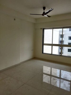 Room in 3 BHK Apartment at Godrej Prime, Chembur – for Rent
