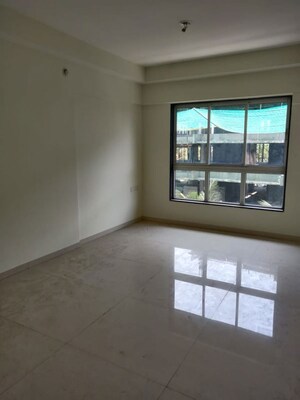 Room in 3 BHK Apartment at Godrej Prime, Chembur – for Rent