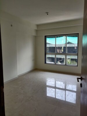 Room in 3 BHK Apartment at Godrej Prime, Chembur – for Rent