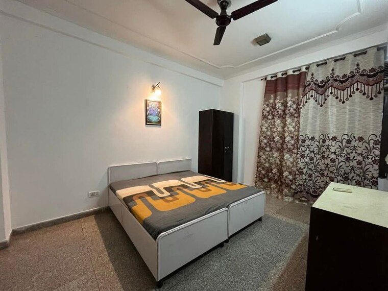 Bedroom, sector 46 Pg For Boys & Girls In Sector 46 10179682