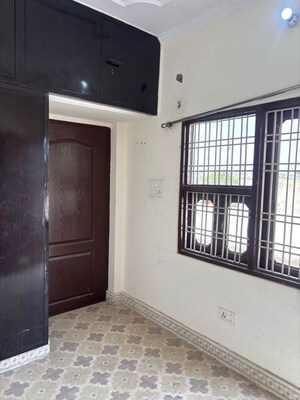 Room in 1 BHK Independent House at Nirman Nagar – for Rent