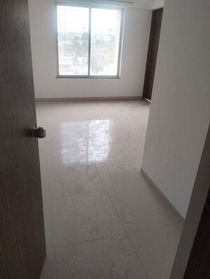 Room in 2 BHK Apartment at Oxford Comforts, Wanwadi – for Rent