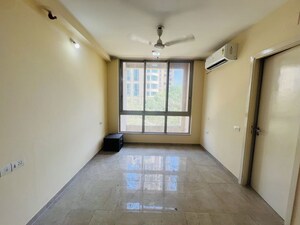 Room in 2.5 BHK Apartment at Hiranandani Cardinal, Ghodbunder Road – for Rent