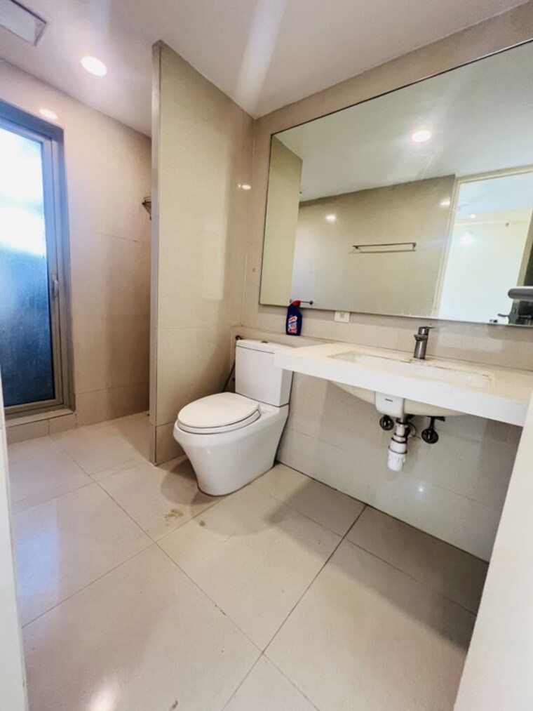 Bathroom, hiranandani-cardinal 2.5 Bedroom 902 Sq.Ft. Apartment In Ghodbunder Road Thane 10169680