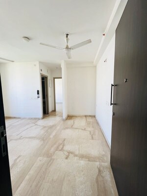 Room in 1 BHK Apartment at Hiranandani Castalia, Ghodbunder Road – for Sale