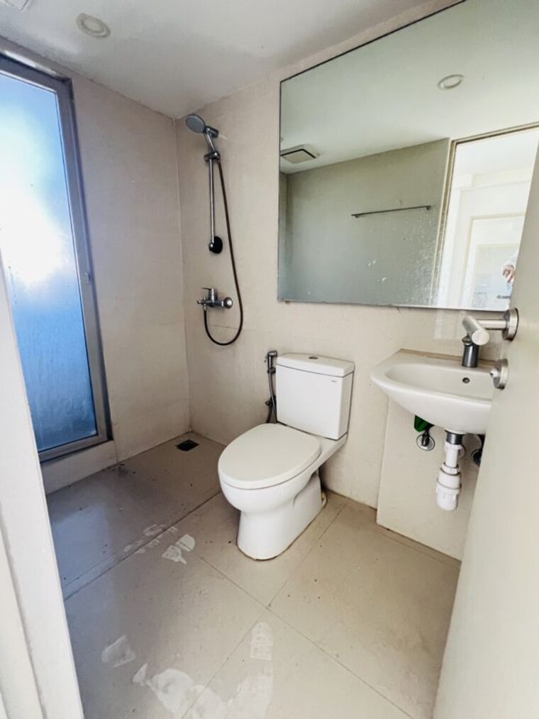 Bathroom, hiranandani-castalia 1 Bedroom 630 Sq.Ft. Apartment In Ghodbunder Road Thane 10169647