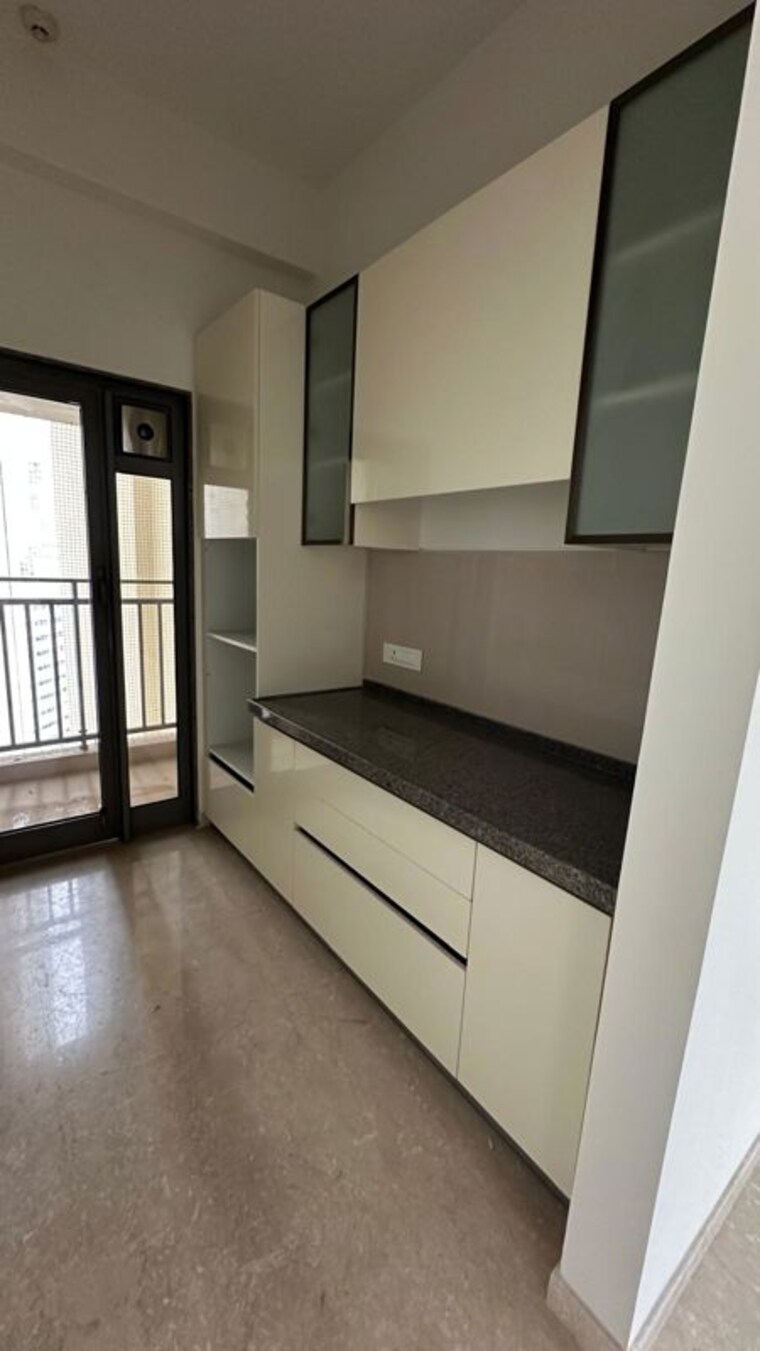 Room, gurukrupa-nirmalam 2 Bedroom 635 Sq.Ft. Apartment In Bandra East Mumbai 10180081