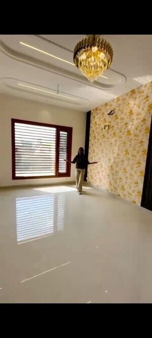 Room in 4 BHK Independent House at Sunny Enclave – for Sale