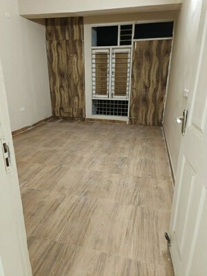 Room in 3 BHK Builder Floor at Sector 84 – for Rent