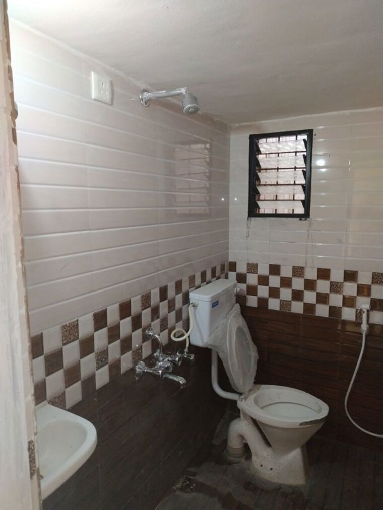 Bathroom, wadgaon sheri 1 Bedroom 500 Sq.Ft. Apartment In Wadgaon Sheri Pune 10180104