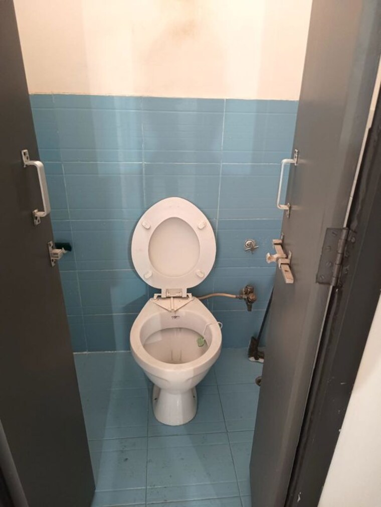 Bathroom, satellite 1 Bedroom 720 Sq.Ft. Apartment In Satellite Ahmedabad 10167270