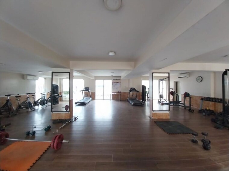  Parking, puri-pratham 2 Bedroom 1100 Sq.Ft. Apartment In Sector 84 Faridabad 10180268