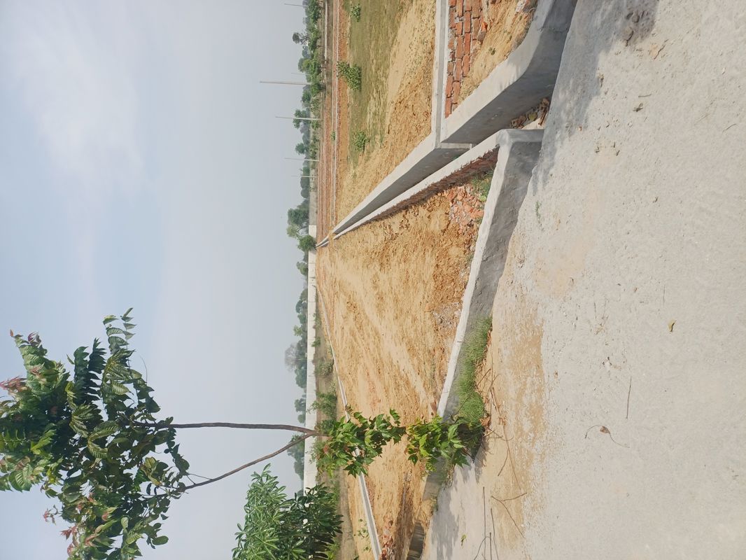 Plot For Sale in Jewar