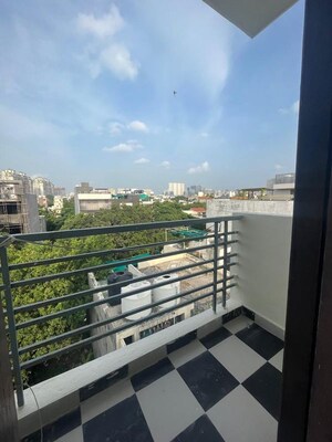 Balcony in 1 RK Builder Floor at Minarch Tower, Sector 44 – for Rent