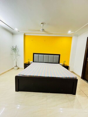 Bedroom in 1 RK Builder Floor at Minarch Tower, Sector 44 – for Rent
