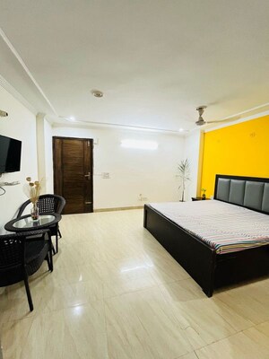 1 RK Builder Floor For Rent in Minarch Tower, Sector 44