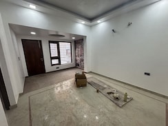 2 BHK + Pooja Room,Servant Room,Study Room,Extra Room,Basement,Store Room Builder Floor For Rent in Sector 37