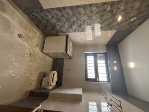 Team Area in 2 BHK Builder Floor at Sector 37 – for Rent
