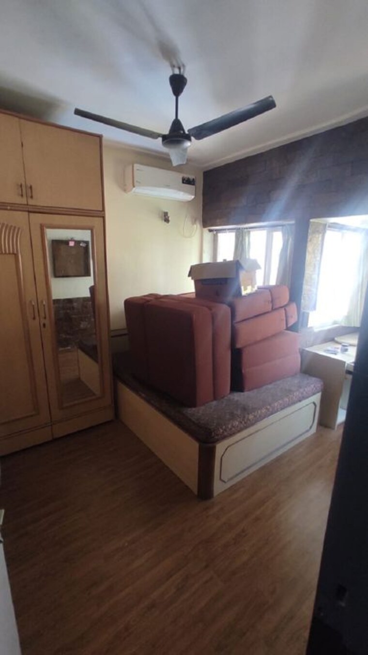 Room, santacruz west 2 Bedroom 700 Sq.Ft. Apartment In Santacruz West Mumbai 10180460