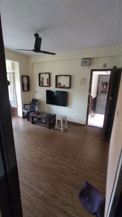 2 BHK + Pooja Room Apartment For Rent in Santacruz West