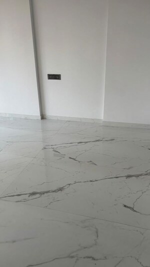 Room in 2 BHK Apartment at H Rishabraj Serenity Decks, Goregaon East – for Rent