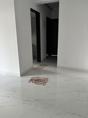 Room in 2 BHK Apartment at H Rishabraj Serenity Decks, Goregaon East – for Rent