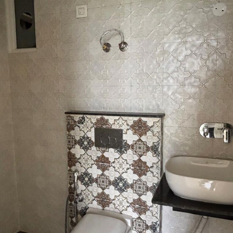 Bathroom, maxxus-elanza 3 Bedroom 1100 Sq.Ft. Apartment In Nagla Road Zirakpur 10180569