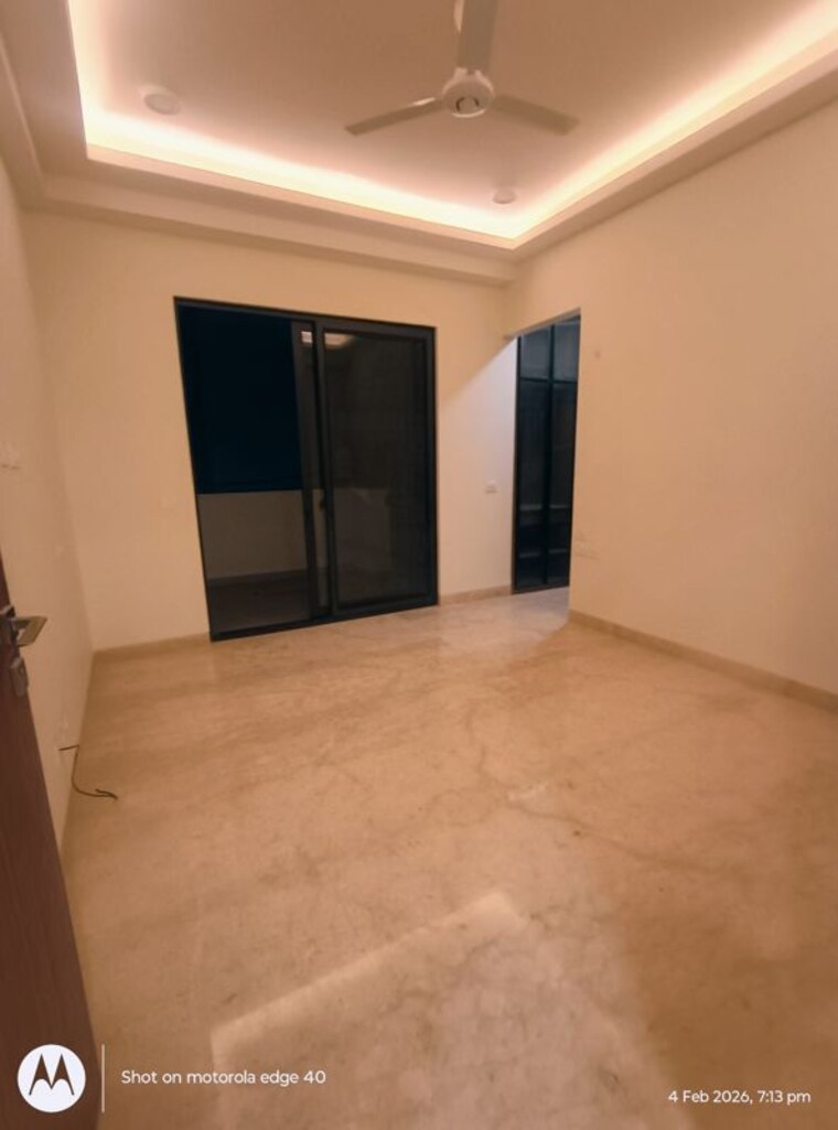 Room, shivalik colony 3 Bedroom 200 Sq.Yd. Builder Floor In Shivalik Colony Delhi 10180603