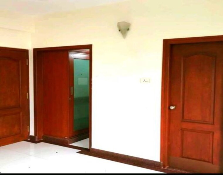 Room, whitefield 1.5 Bedroom 70 Sq.Yd. Builder Floor In Whitefield Bangalore 10180388