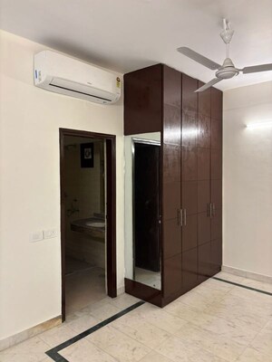 Room in 2 BHK Builder Floor at Greater Kailash I – for Rent