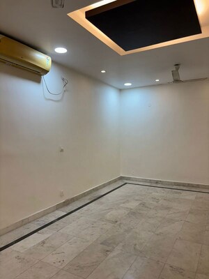 Room in 2 BHK Builder Floor at Greater Kailash I – for Rent