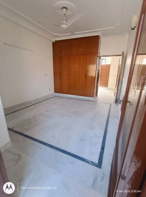 Room in 2 BHK Builder Floor at Shivalik Colony – for Rent